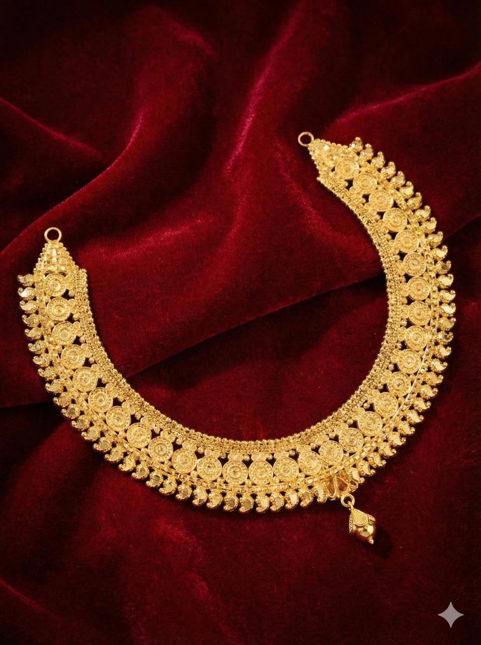 24 carat gold plated with matching earrings - Image 1